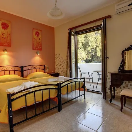 Paramonas Sleeps 10 Pool Air Con Wifi Villa *