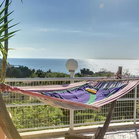 Paramonas Sleeps 10 Pool Air Con Wifi *