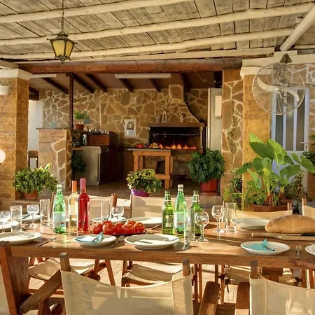 Paramonas Sleeps 10 Pool Air Con Wifi * Paramonas (Corfu)