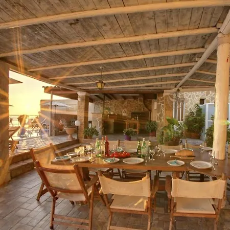 Paramonas Sleeps 10 Pool Air Con Wifi