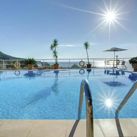 Paramonas Sleeps 10 Pool Air Con Wifi Paramonas (Corfu)